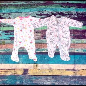 Two pajamas 0-3 months